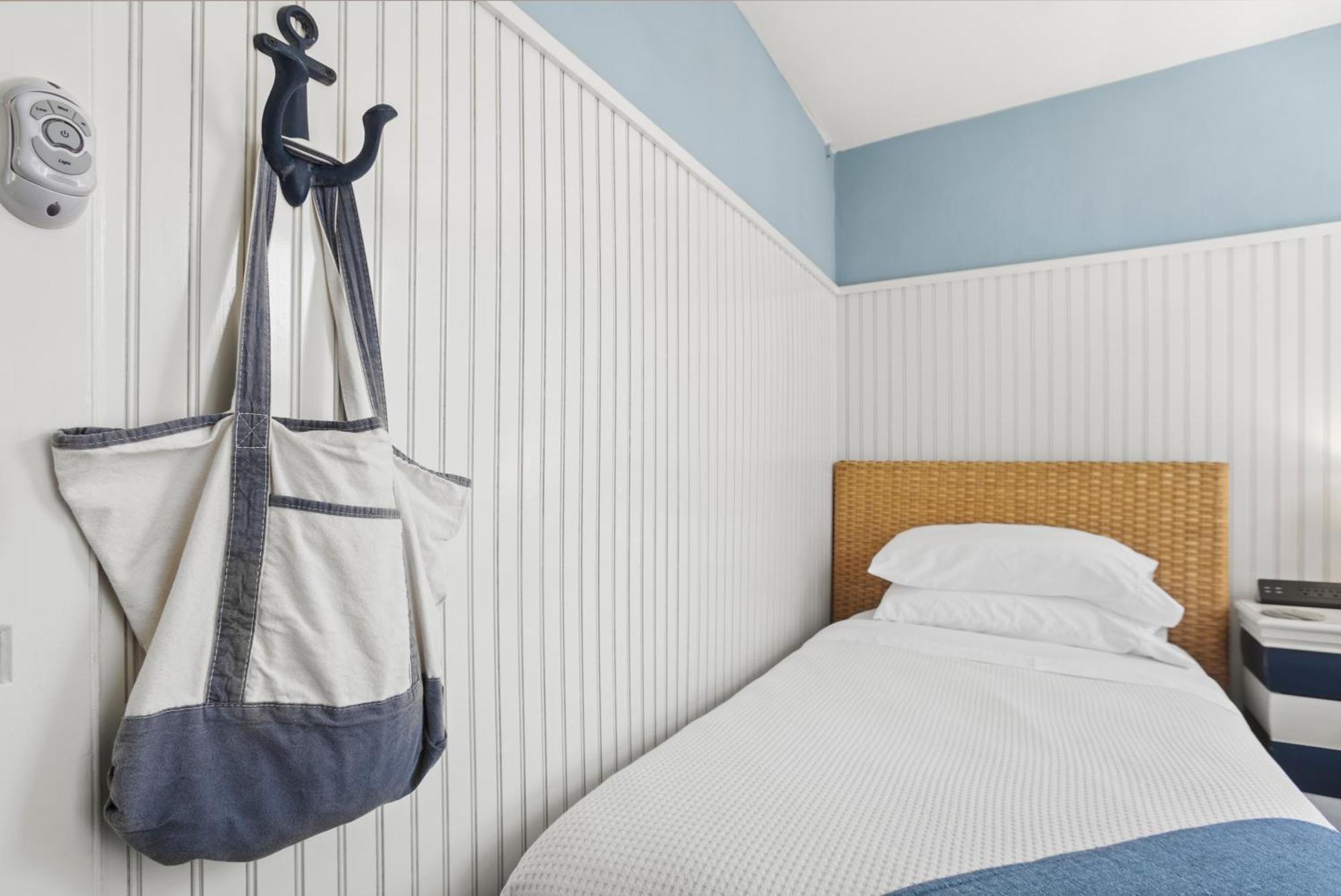 Carlisle House Inn Nantucket Bagian luar foto