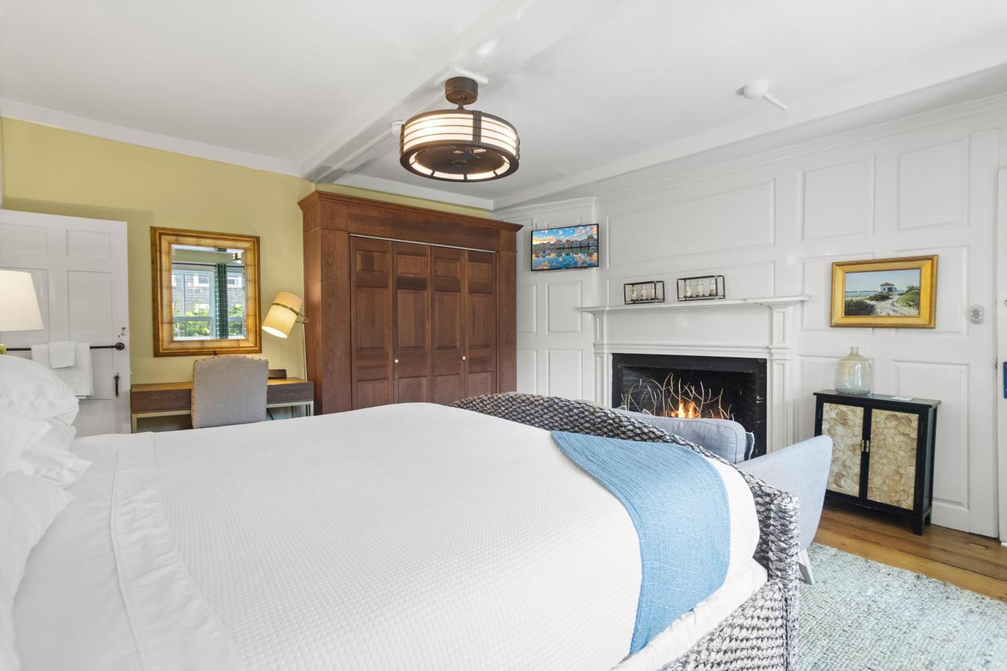 Carlisle House Inn Nantucket Bagian luar foto